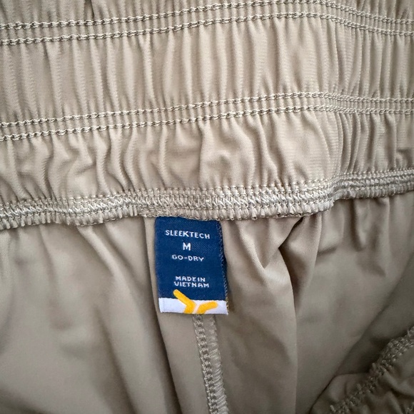Old Navy NWOT High-Waisted SleekTech Wide-Leg Cargo Pants (M) - Picture 12 of 13
